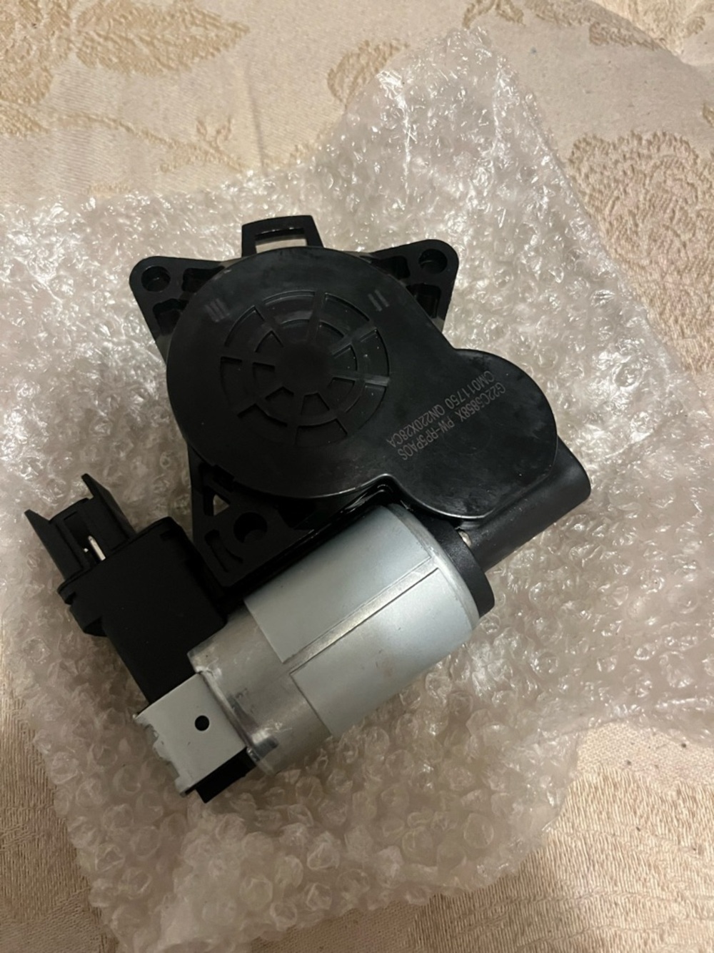 Window Motor Assembly passenger side - Picture 4 of 7
